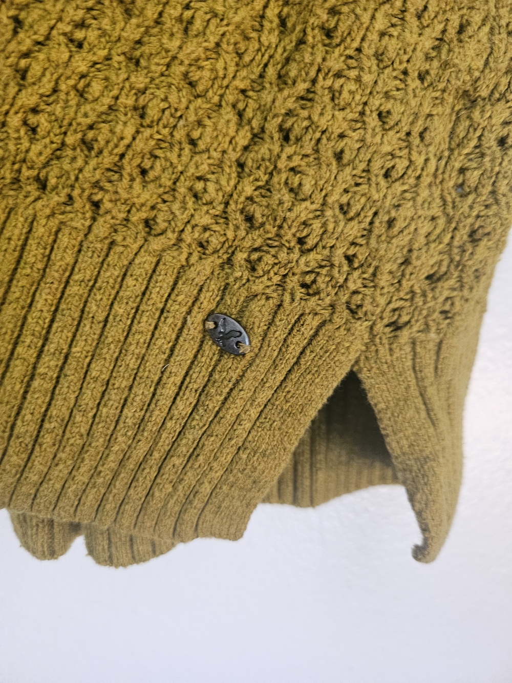 American Eagle Knit Sweater Olive Green